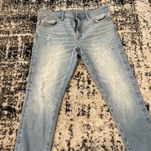 American Eagle light-wash athletic skinny jeans